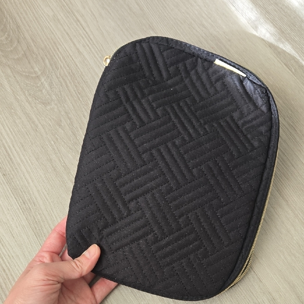 Stylish Black Electronic Organizer Bag - Picture 5 of 9